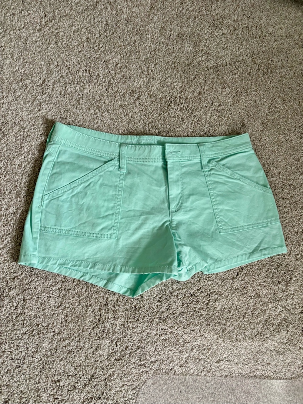 Classic Mint Cotton Shorts 13 Summer Vacation Pockets